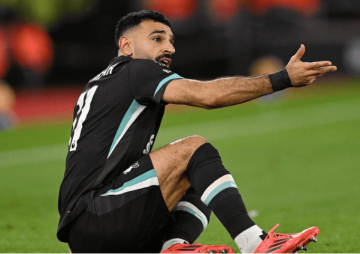 محمد صلاح ينتقد إدارة ليفربول بشكل علني