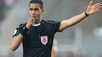 الحكم يسري بوعلي يدير كلاسيكو النادي الصفاقسي والترجي الرياضي